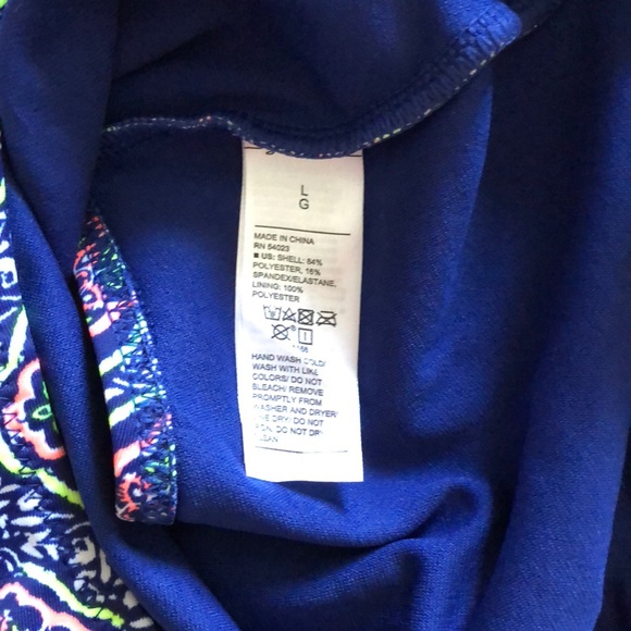 Geometric Print Bathing Suit - Picture 6 of 6